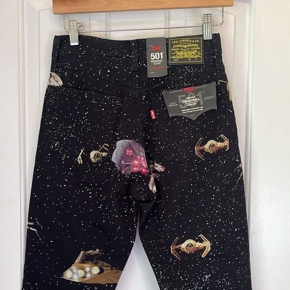NWT Levi's X Star Wars | 501 Original Cropped Jeans Galaxy All Over 25X26/Sz 2 - Picture 9 of 16